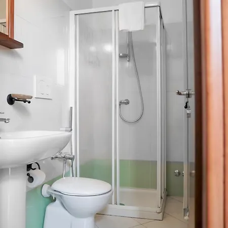 Lena Guest house Bellano